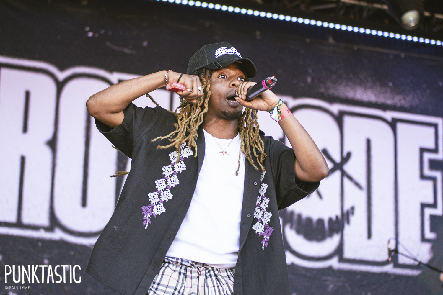 LIVE: 2000Trees 2026 – Saturday